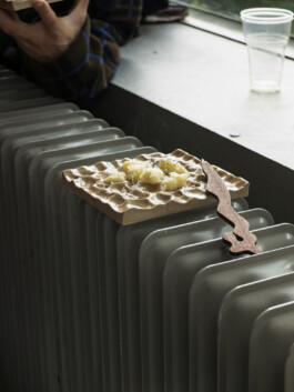 thE physicaL spherE oF conversatioN takinG placE