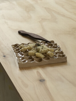 thE physicaL spherE oF conversatioN takinG placE